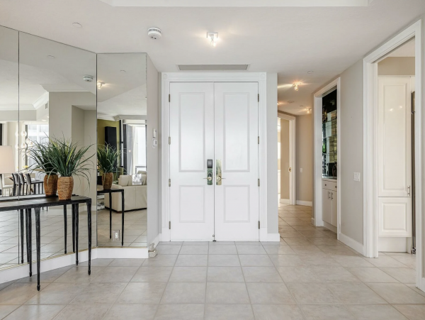 Gulf View Two Bedroom Vacation Rental in Longboat Key